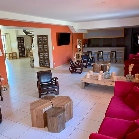 Mas Des Terres Rouges Villa Vezenobres Kültér fotó