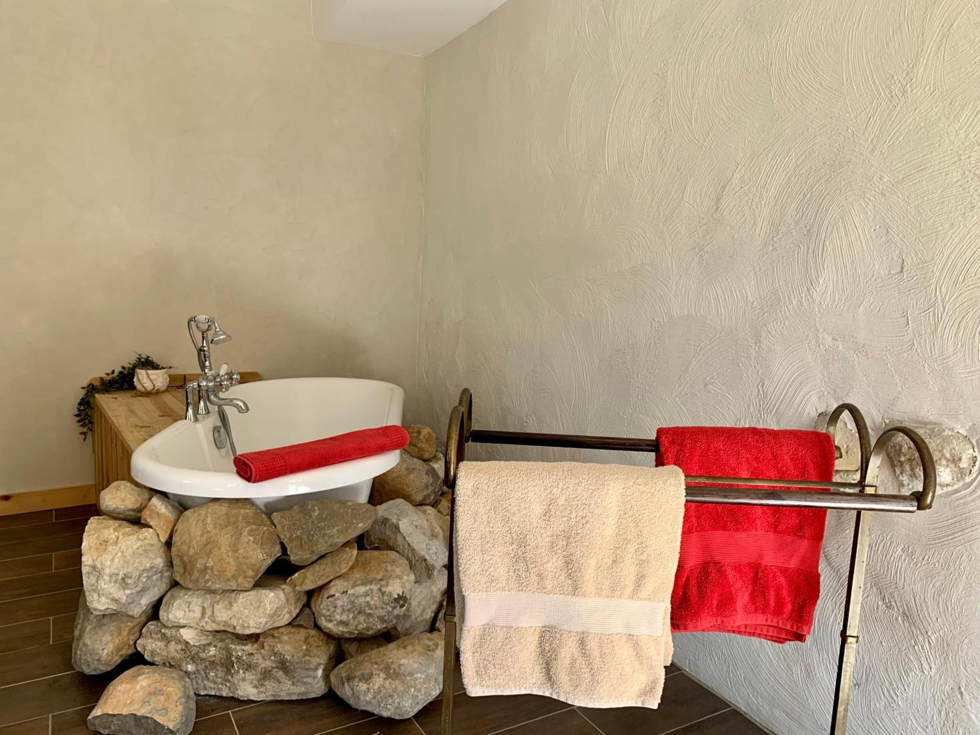 Mas Des Terres Rouges Villa Vezenobres Kültér fotó